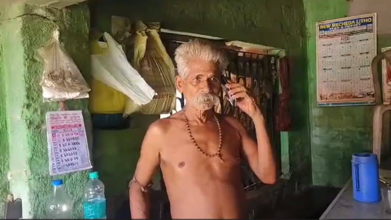 Purbo Medinipur: ১৪ হাজারের চায়ের বিল বাকি, দিদিকে বলো নম্বরে চা-ওয়ালা ফোন করতেই যা হল...