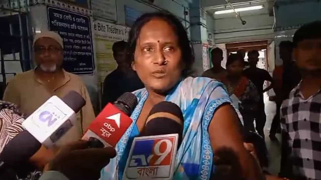 Howrah: চাচী! বাংলায় একের পর এক ভয়ঙ্কর অপরাধের প্ল্যান ছকেছেন, গ্যাংস্টার সুবোধ সিংয়ের সঙ্গী, এতদিন দু'রাজ্যের পুলিশকে ঘোল খাওয়াচ্ছিলেন ডাকাতসর্দার Howrah: চাচী! বাংলায় একের পর এক ভয়ঙ্কর অপরাধের প্ল্যান ছকেছেন, গ্যাংস্টার সুবোধ সিংয়ের সঙ্গী, এতদিন দু'রাজ্যের পুলিশকে ঘোল খাওয়াচ্ছিলেন ডাকাতসর্দার