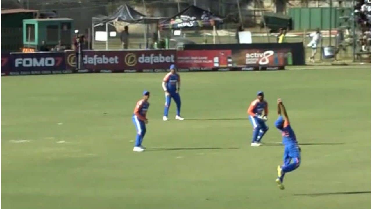 Ravi Bishnoi Catch ভিডিয়ো : রবি বিষ্ণোই যেন জন্টি রোডস! পয়েন্টে দুর্দান্ত ক্যাচ...