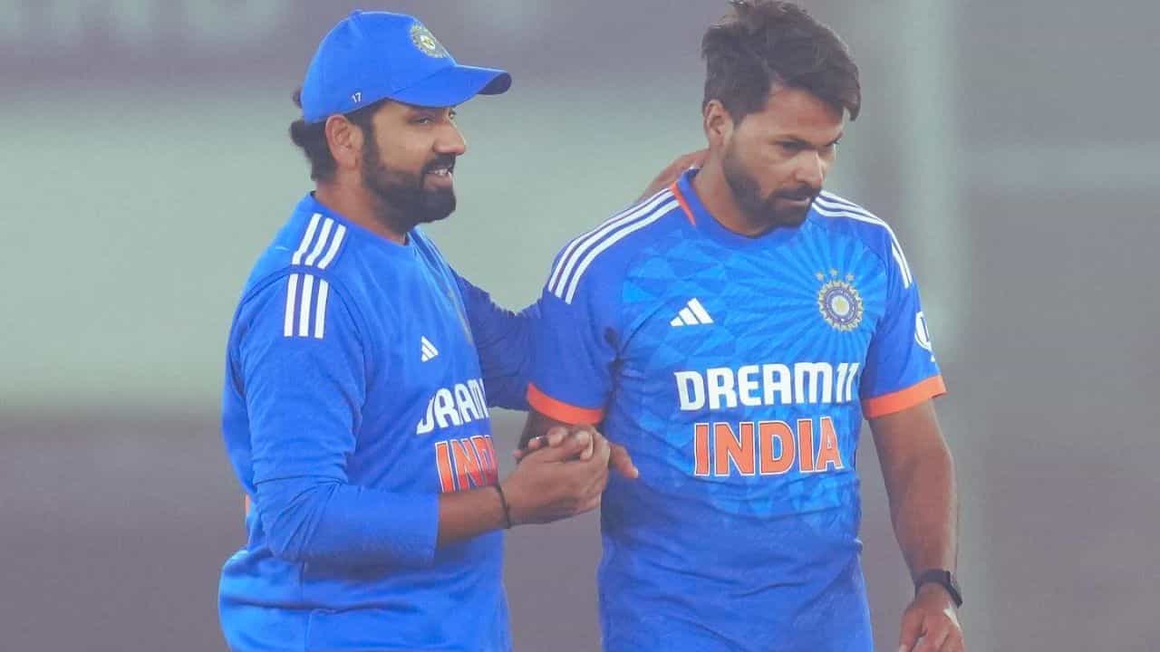 IND vs SL T20I's: সেঞ্চুরিয়ন বাদ, মুকেশ শুধুই টেস্টে! চাহালের ভবিষ্যৎ? টি-টোয়েন্টি স্কোয়াডে যে ইঙ্গিত... IND vs SL T20I's: সেঞ্চুরিয়ন বাদ, মুকেশ শুধুই টেস্টে! চাহালের ভবিষ্যৎ? টি-টোয়েন্টি স্কোয়াডে যে ইঙ্গিত...