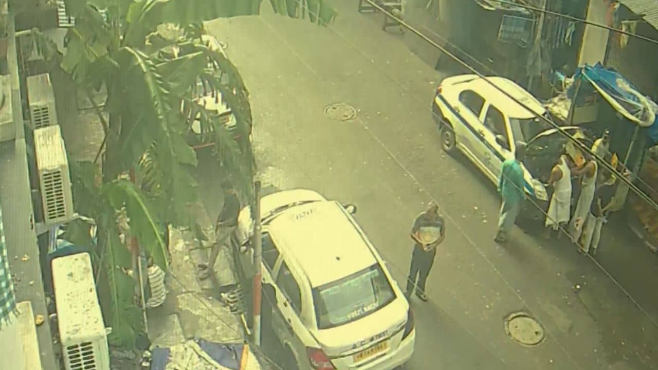 Kolkata: জাকারিয়া স্ট্রিটে গাড়ি চুরি রুখতে গিয়ে প্রাণ গেলো গাড়ির মালিকের