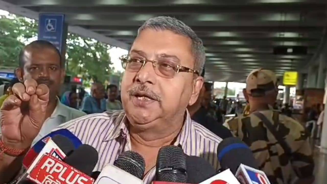 Kalyan Banerjee: কল্যাণকে এরা নাকি ক্রমাগত মেসেজ করছেন, সাংবাদিকদের বলেই দিলেন সবটা