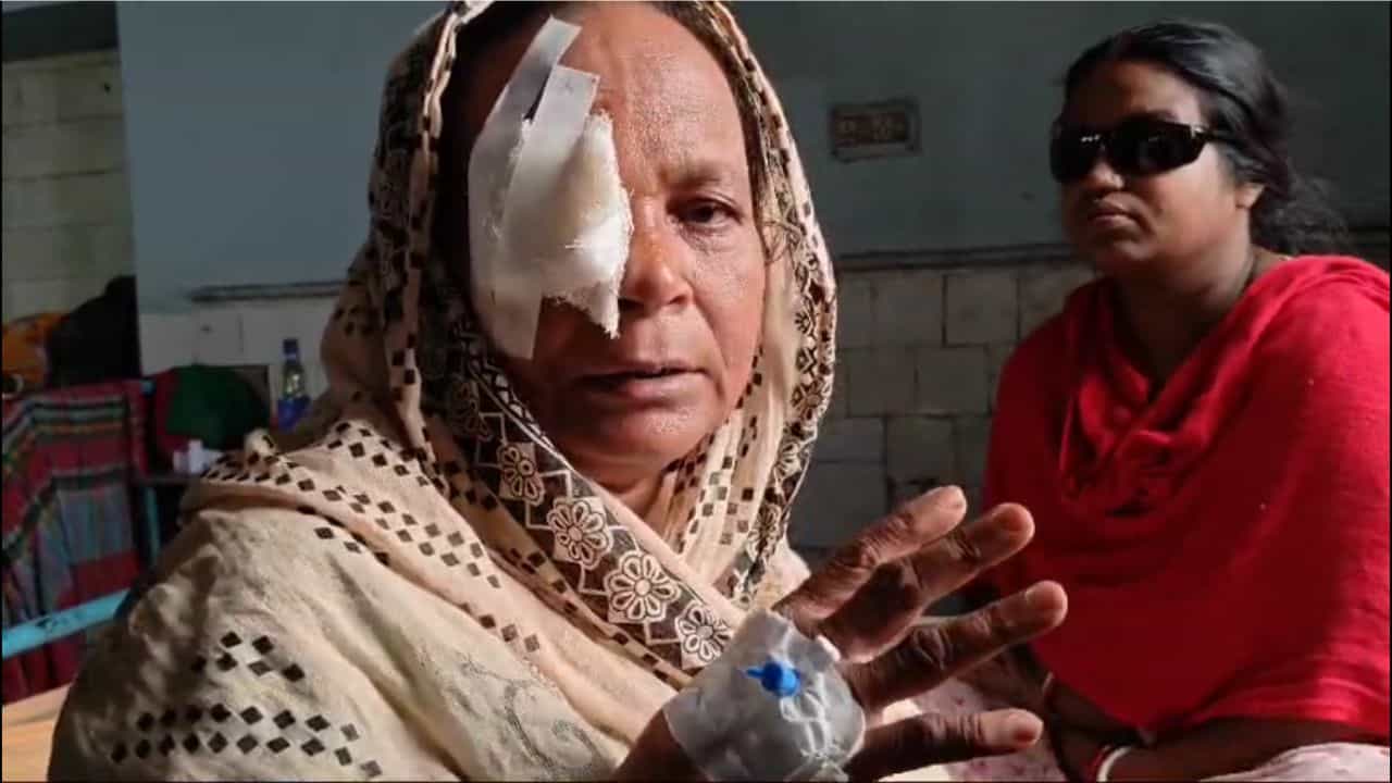 Cataract Operation: সরকারি হাসপাতালে ছানি অপারেশন করতে গিয়েই বিপত্তি? তড়িঘড়ি RIO-তে পাঠানো হল ১৬ রোগীকে Cataract Operation: সরকারি হাসপাতালে ছানি অপারেশন করতে গিয়েই বিপত্তি? তড়িঘড়ি RIO-তে পাঠানো হল ১৬ রোগীকে