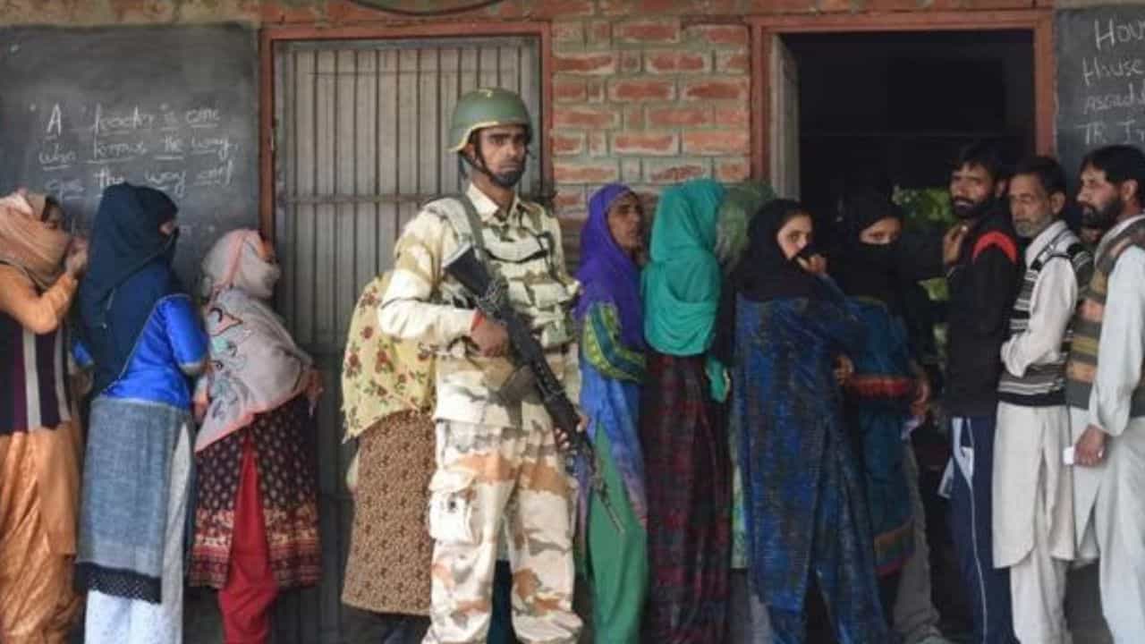 J&K Election: কবে জম্মু-কাশ্মীরের নির্বাচন? বড় আপডেট এল অবশেষে J&K Election: কবে জম্মু-কাশ্মীরের নির্বাচন? বড় আপডেট এল অবশেষে