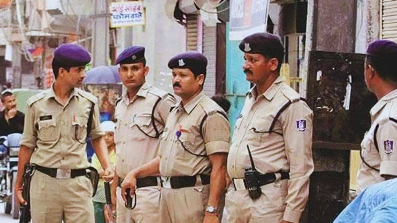 Police Clearance Certificate: পুলিশ ক্লিয়ারেন্স সার্টিফিকেটের জন্য আর থানায় গিয়ে হত্যে দিয়ে পড়ে থাকতে হবে না, বদলে গেল নিয়ম