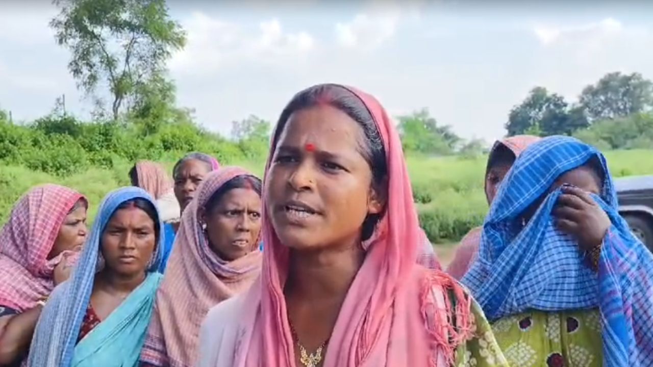 যেন ভারত-পাকিস্তান বর্ডারে দাঁড়িয়ে আসানসোল! মুহূর্মুহ বিস্ফোরণে বুক কাঁপছে গ্রামবাসীর