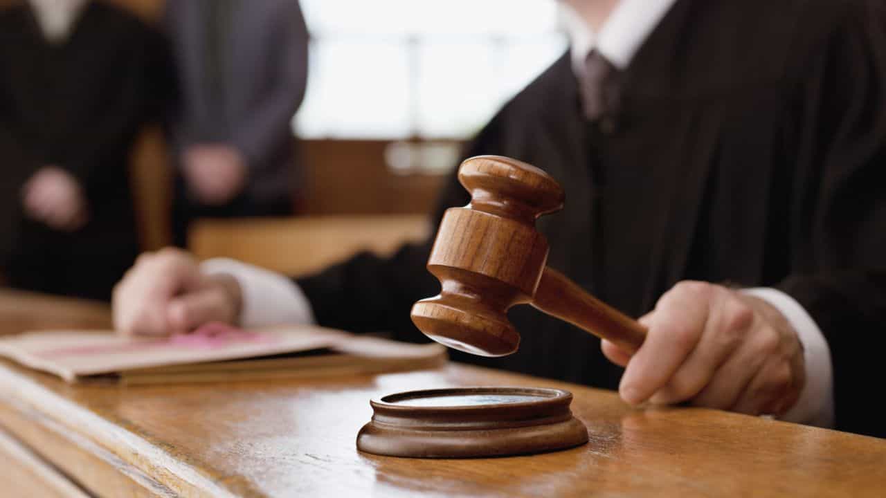 Calcutta High Court: একজন দিলেন কারাদণ্ড, একজন করলেন বেকসুর খালাস, ফাঁসির মামলায় নজিরবিহীন রায় Calcutta High Court: একজন দিলেন কারাদণ্ড, একজন করলেন বেকসুর খালাস, ফাঁসির মামলায় নজিরবিহীন রায়