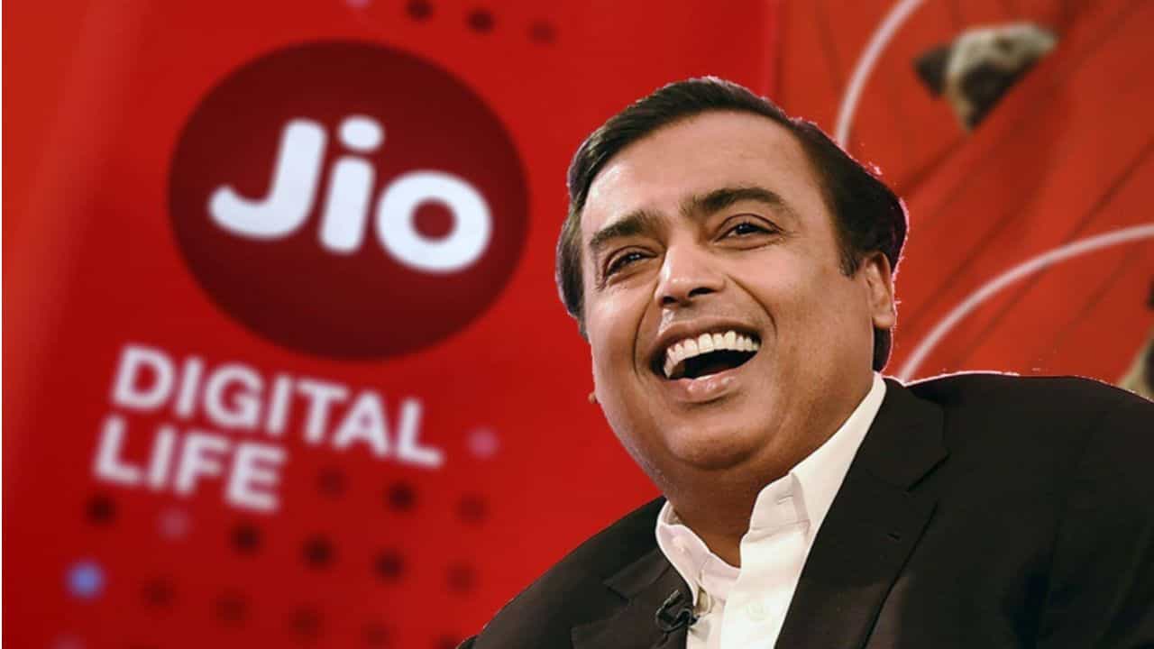 Ambani Jio- Net Profit: বিয়ের খরচ ৫০০০ কোটি, আর তিন মাসে শুধু JIO থেকে অম্বানী কত লাভ করলেন, জানলে চমকে যাবেন Ambani Jio- Net Profit: বিয়ের খরচ ৫০০০ কোটি, আর তিন মাসে শুধু JIO থেকে অম্বানী কত লাভ করলেন, জানলে চমকে যাবেন
