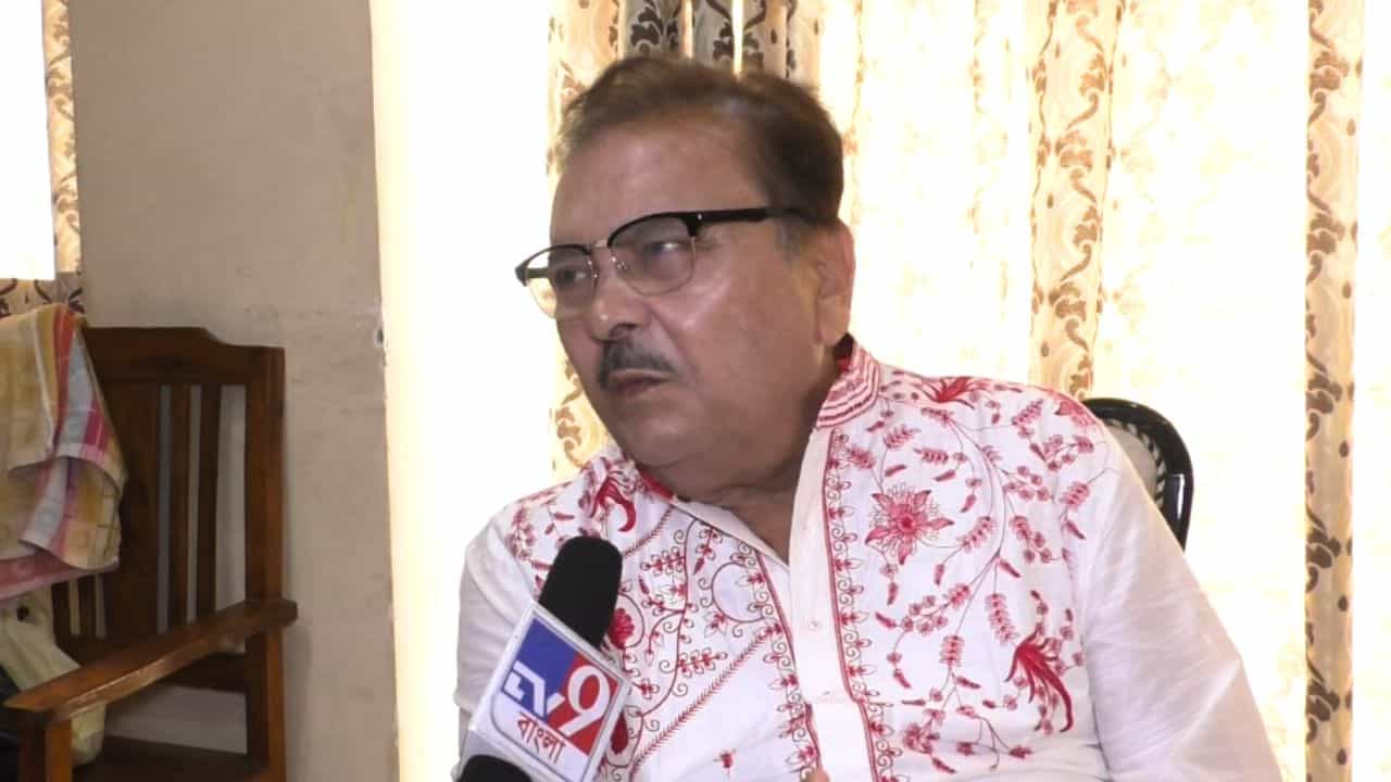 Madan Mitra: 'রাত ২ টোর পর খেলা হলে কী করব... আমি কি ফেলুদা?', কামারহাটি নিয়ে বিস্ফোরক খোদ মদন মিত্র Madan Mitra: 'রাত ২ টোর পর খেলা হলে কী করব... আমি কি ফেলুদা?', কামারহাটি নিয়ে বিস্ফোরক খোদ মদন মিত্র