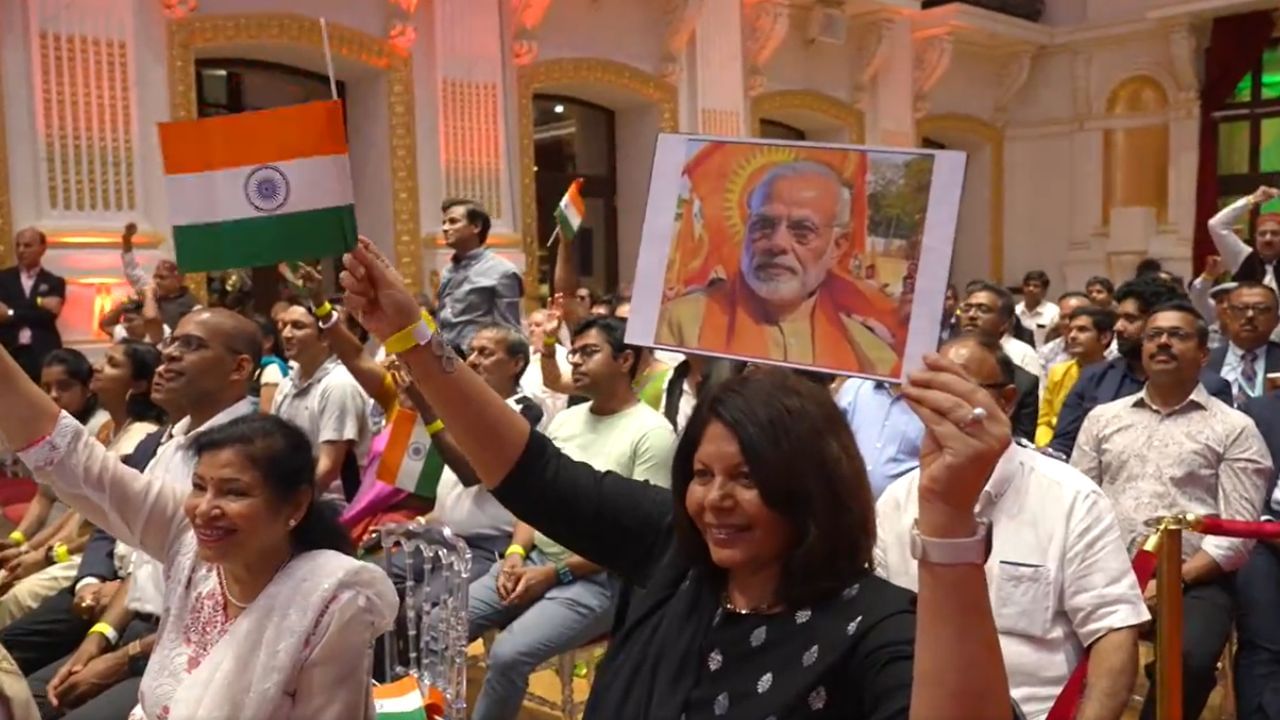 Narendra Modi: ৪১ বছর পর ভিয়েনায় ভারতের প্রধানমন্ত্রী, ভিডিয়ো প্রকাশ করলেন মোদী Narendra Modi: ৪১ বছর পর ভিয়েনায় ভারতের প্রধানমন্ত্রী, ভিডিয়ো প্রকাশ করলেন মোদী