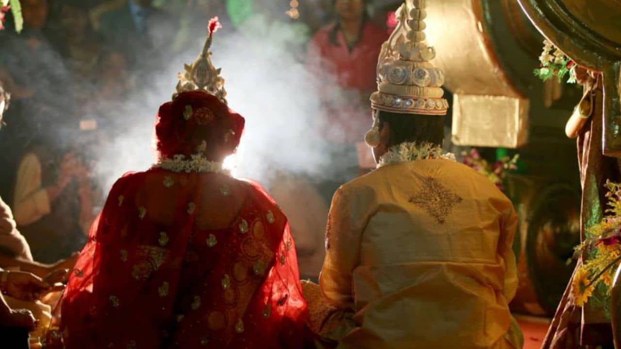 Wedding Expense: খরচ মেটাতে লোন নিয়ে বিয়ে করবেন ভাবছেন? কী ফল হতে পারে জানেন