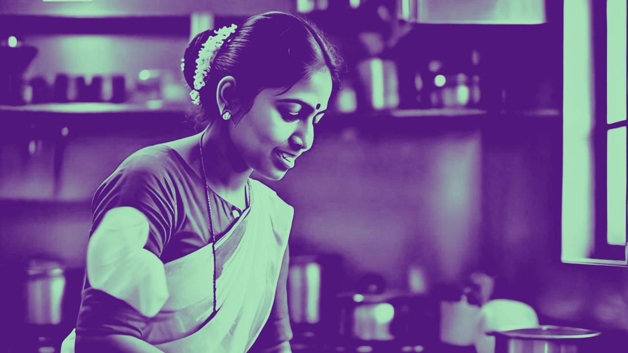 DSLR ক্যামেরা কিনে রিল বানানোর প্ল্যান পরিচারিকার! সাফল্যের জন্য রেয়াত করল না মালিককেও