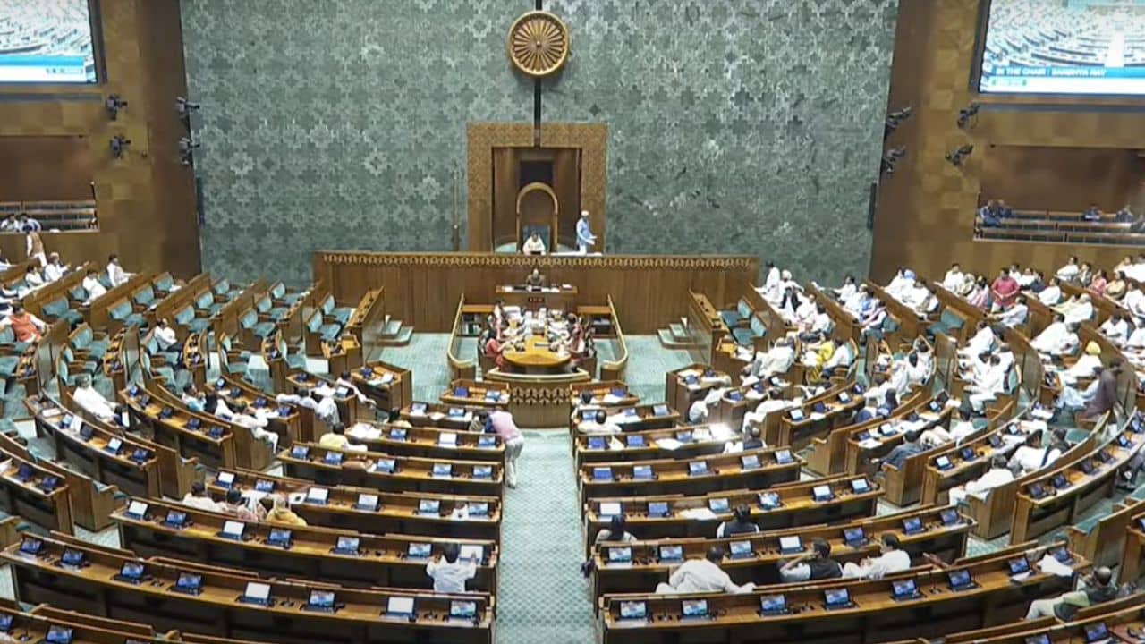 মালদহ, মুর্শিদাবাদ নিয়ে কেন্দ্রশাসিত অঞ্চল গঠন করা হোক, সংসদে উঠল বিস্ফোরক দাবি