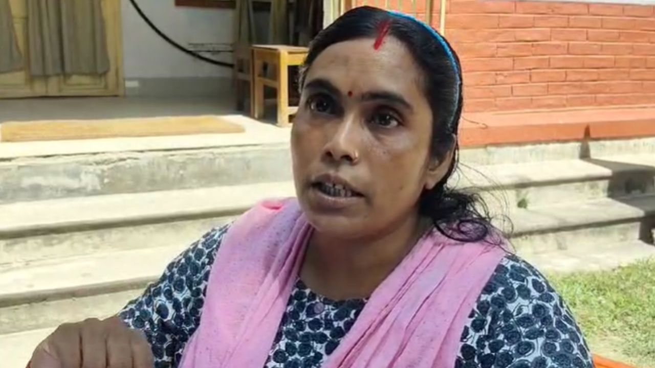 Balurghat: 'তৃণমূল বলছে সুকান্ত মজুমদারকে ভোট দিয়েছেন, ওনাকে বলুন', অভিযোগ এলাকাবাসীর Balurghat: 'তৃণমূল বলছে সুকান্ত মজুমদারকে ভোট দিয়েছেন, ওনাকে বলুন', অভিযোগ এলাকাবাসীর