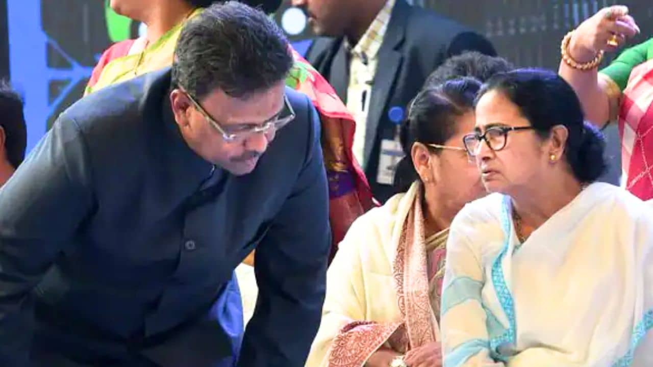 Mamata Banerjee-Firhad Hakim: ববি আজও কেন পুরনো ড্রেনেজ?, ভরা মিটিংয়ে মমতার প্রশ্নের মুখে ফিরহাদ