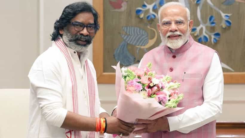 Hemant Soren: দিল্লিতে নরেন্দ্র মোদীর সঙ্গে সাক্ষাৎ হেমন্ত সোরেনের