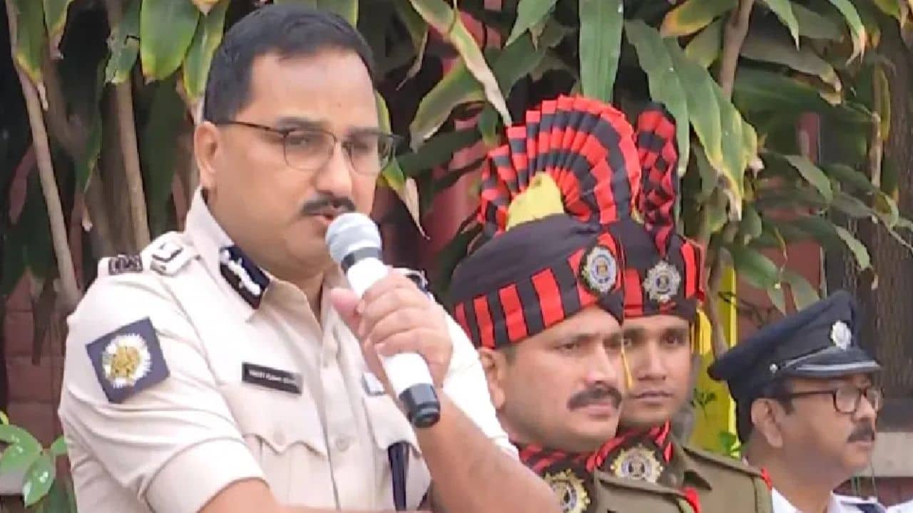CP: বিনীত গোয়েলের বিরুদ্ধে কড়া পদক্ষেপের পথে কেন্দ্র, তৃণমূল মনে করাল সুপ্রিম কোর্ট