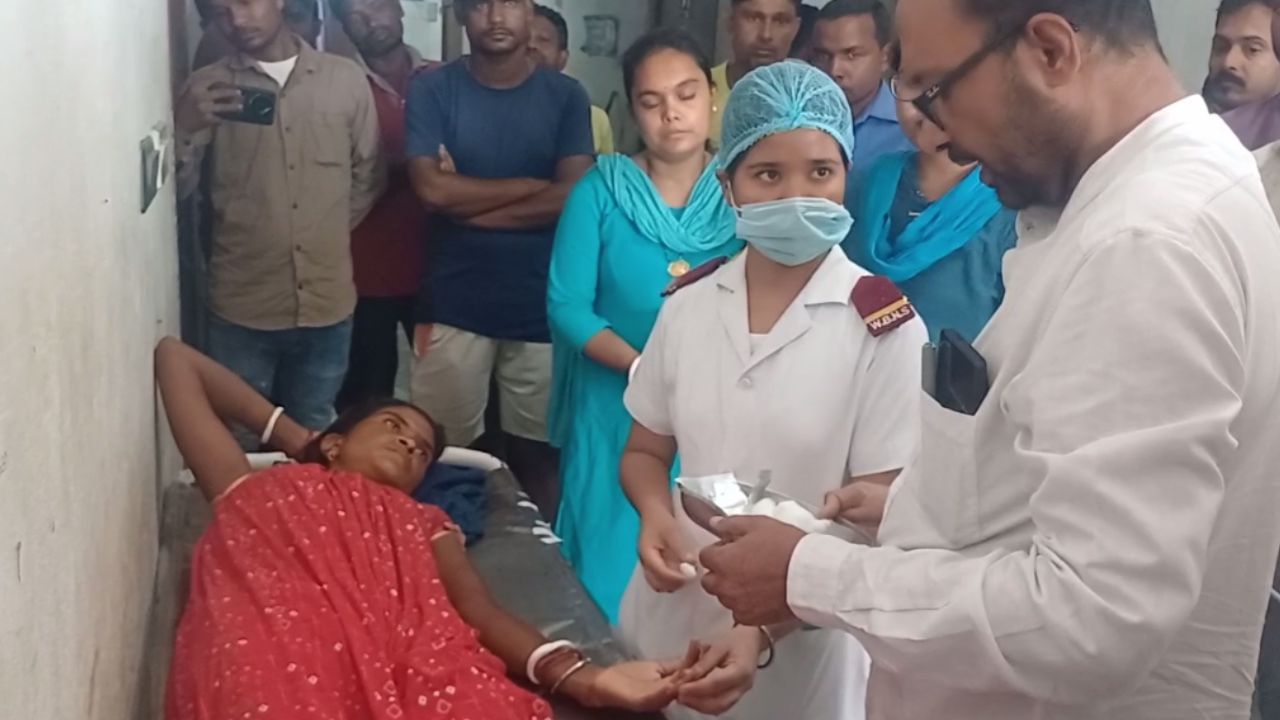 Purulia: শুধু পুরুলিয়াতেই ১৬৬ জন আক্রান্ত! চিন্তার ভাঁজ স্বাস্থ্য দফতরের Purulia: শুধু পুরুলিয়াতেই ১৬৬ জন আক্রান্ত! চিন্তার ভাঁজ স্বাস্থ্য দফতরের