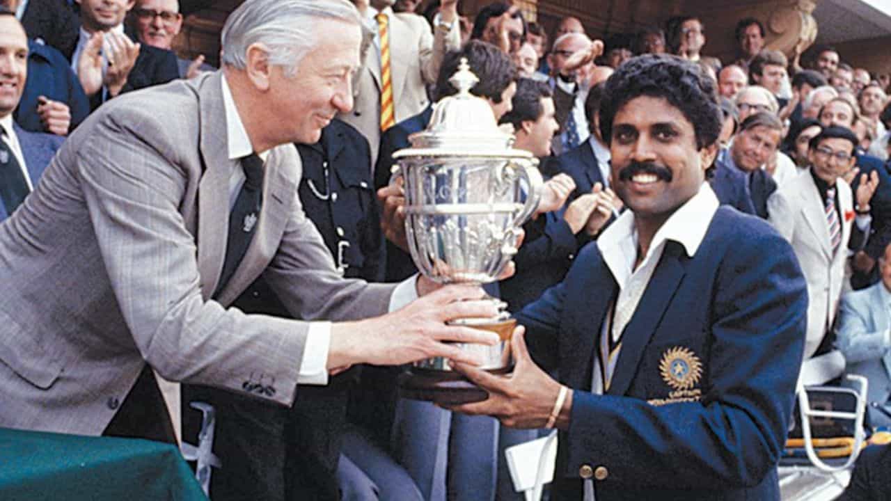 Indian Cricket: এখন তো বোর্ডের টাকা আছে, কীসে আটকাচ্ছে? প্রশ্ন ১৯৮৩-র বিশ্বজয়ী দলের সদস্যর Indian Cricket: এখন তো বোর্ডের টাকা আছে, কীসে আটকাচ্ছে? প্রশ্ন ১৯৮৩-র বিশ্বজয়ী দলের সদস্যর