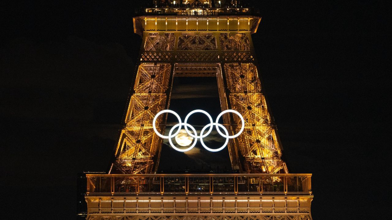 Paris Olympics Opening Ceremony 2024 উদ্বোধনের ঠেলায় নাভিশ্বাস