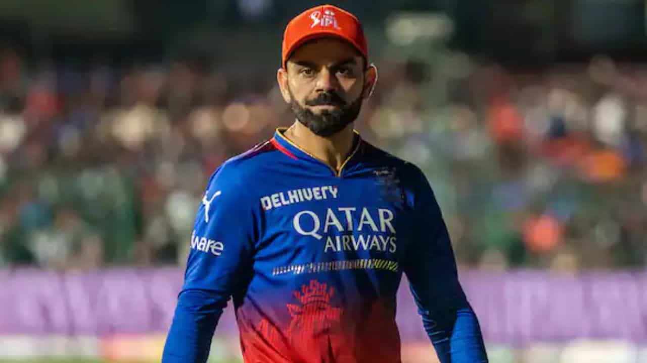 RCB, Virat Kohli: আরসিবি কেন ট্রফি জিততে পারেনি? তারকা পুজো নিয়ে মুখ খুললেন প্রাক্তন কিপার RCB, Virat Kohli: আরসিবি কেন ট্রফি জিততে পারেনি? তারকা পুজো নিয়ে মুখ খুললেন প্রাক্তন কিপার