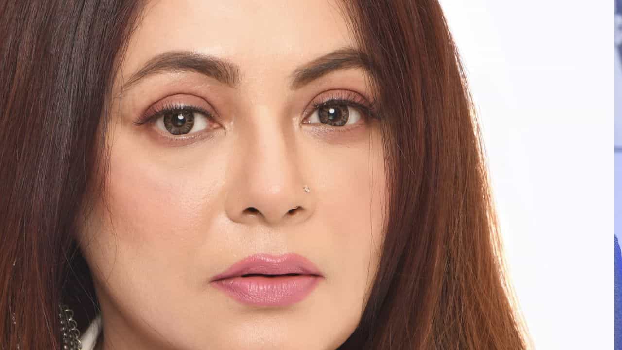 জিওর সিম ব্যবহার করেন না শ্রীলেখা, কারণ জানলে ভাবতে বাধ্য হবেন জিওর সিম ব্যবহার করেন না শ্রীলেখা, কারণ জানলে ভাবতে বাধ্য হবেন