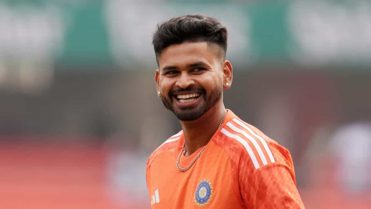 Shreyas Iyer: ভিডিয়ো: IPL চ্যাম্পিয়ন ক্যাপ্টেনের কড়া অনুশীলন, কোচ গম্ভীরের জমানায় ভাগ্য ফিরবে শ্রেয়স আইয়ারের? Shreyas Iyer: ভিডিয়ো: IPL চ্যাম্পিয়ন ক্যাপ্টেনের কড়া অনুশীলন, কোচ গম্ভীরের জমানায় ভাগ্য ফিরবে শ্রেয়স আইয়ারের?