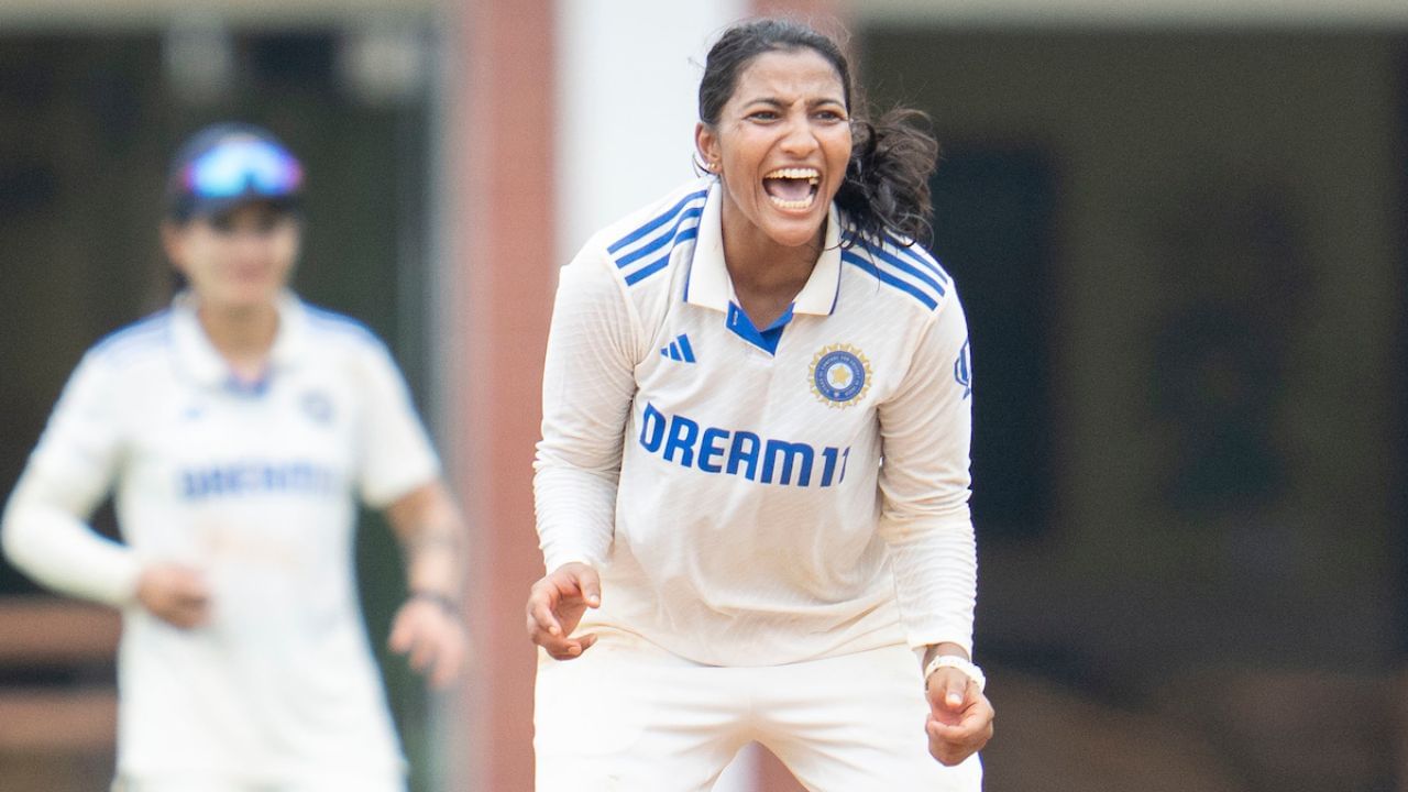 Indian Women's Cricket Team: প্রোটিয়াদের তছনছ করে কিংবদন্তি ঝুলন গোস্বামীর রেকর্ডে ভাগ বসালেন স্নেহ রানা