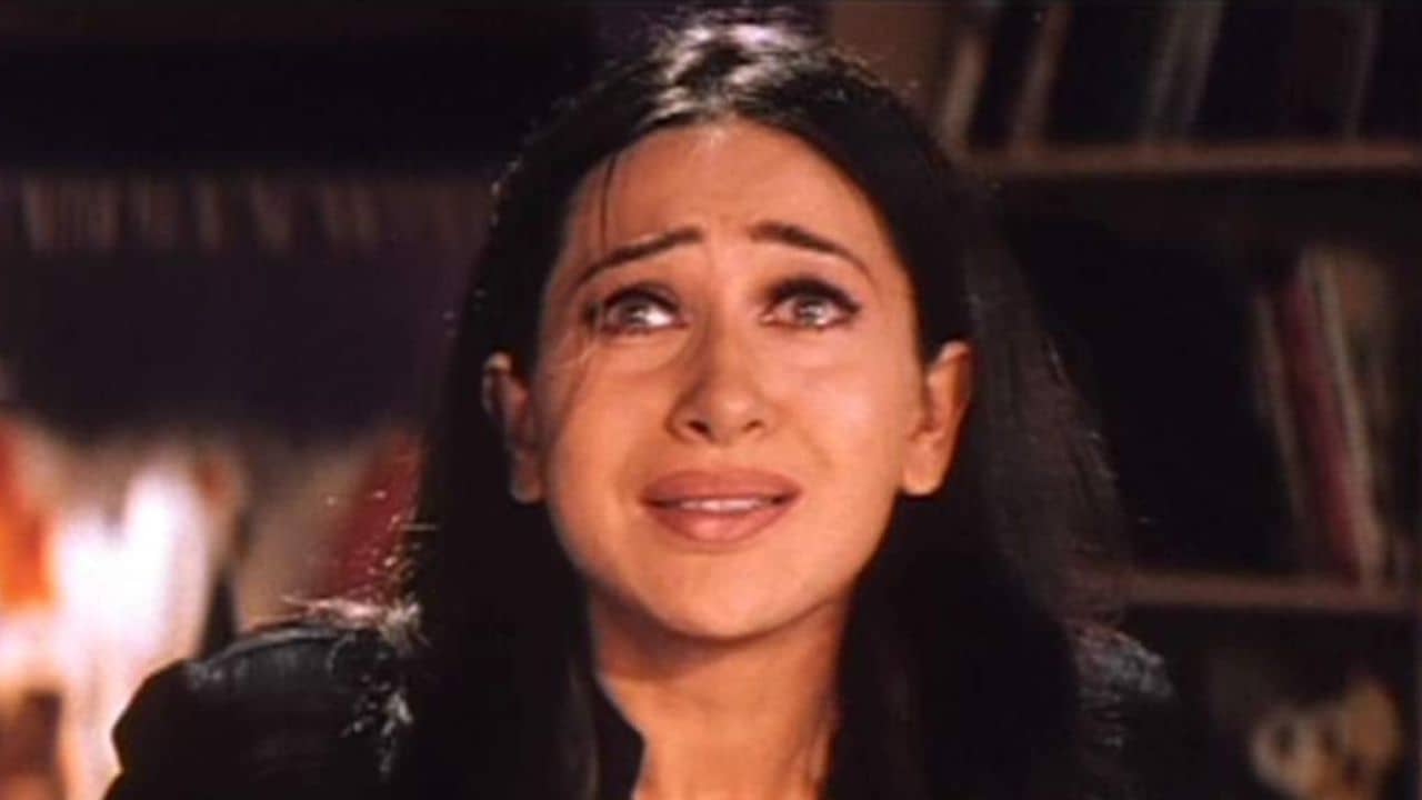 কেরিয়ার নিয়ে সংশয়, মোটা টাকা মেয়ের নামে না করায় বিয়ে ভাঙে করিশ্মার