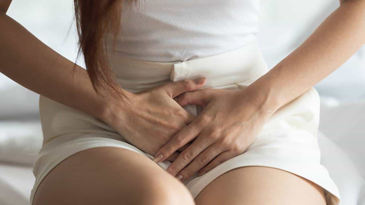 Urine Holding: দীর্ঘক্ষণ প্রস্রাব চেপে রাখেন, শরীরের বড় ক্ষতি হচ্ছে কিন্তু Urine Holding: দীর্ঘক্ষণ প্রস্রাব চেপে রাখেন, শরীরের বড় ক্ষতি হচ্ছে কিন্তু