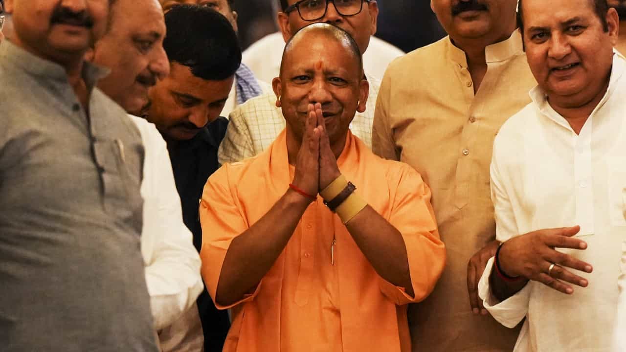 Anti-love jihad bill: জোর করে বা ঠকিয়ে ধর্ম পরিবর্তন করালেই যাবজ্জীবন! বিল পাশ যোগী রাজ্যে Anti-love jihad bill: জোর করে বা ঠকিয়ে ধর্ম পরিবর্তন করালেই যাবজ্জীবন! বিল পাশ যোগী রাজ্যে
