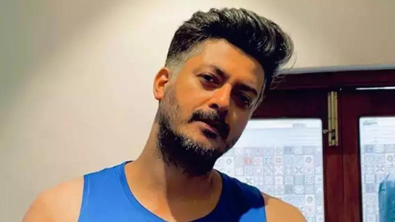 এই দুই মহিলাকে আমি ফেরাতে পারব না, প্রেম গ্রহণ করবই: যিশু সেনগুপ্ত এই দুই মহিলাকে আমি ফেরাতে পারব না, প্রেম গ্রহণ করবই: যিশু সেনগুপ্ত