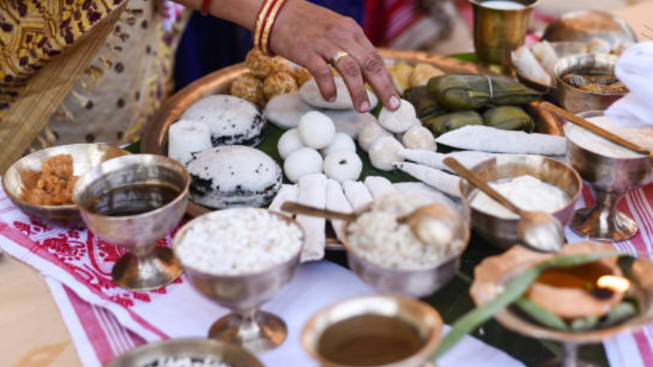 যে কোনও পুজো বা শুভ অনুষ্ঠানের অন্যতম পদ হল, পায়েস। সাধারণত, বিভিন্ন অনুষ্ঠানে চালের পায়েস হয়। এছাড়া সুজি, সিমুইয়ের পায়েসও অনেকে করেন। তবে এগুলি খেলে অনেকের শারীরিক সমস্যা হতে পারে