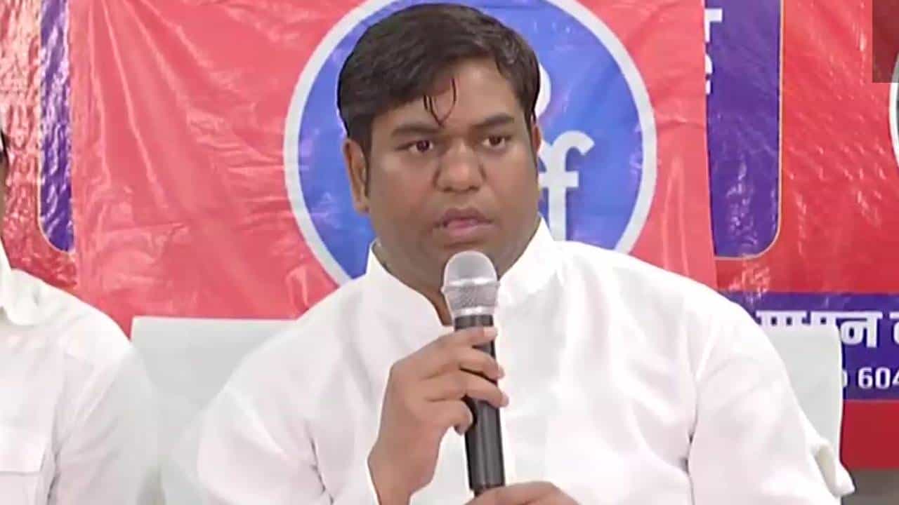 Bihar: বিহারে ইন্ডিয়া জোটের নেতার বাবাকে কুপিয়ে খুন, সিট গঠন করে তদন্ত শুরু Bihar: বিহারে ইন্ডিয়া জোটের নেতার বাবাকে কুপিয়ে খুন, সিট গঠন করে তদন্ত শুরু