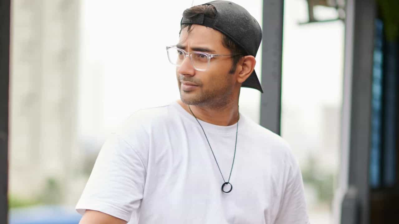 এক মহিলার থেকে লিঙ্ক পেলেন রাহুল, পরপর ক্লিকেই সন্দেহ অভিনেতার এক মহিলার থেকে লিঙ্ক পেলেন রাহুল, পরপর ক্লিকেই সন্দেহ অভিনেতার