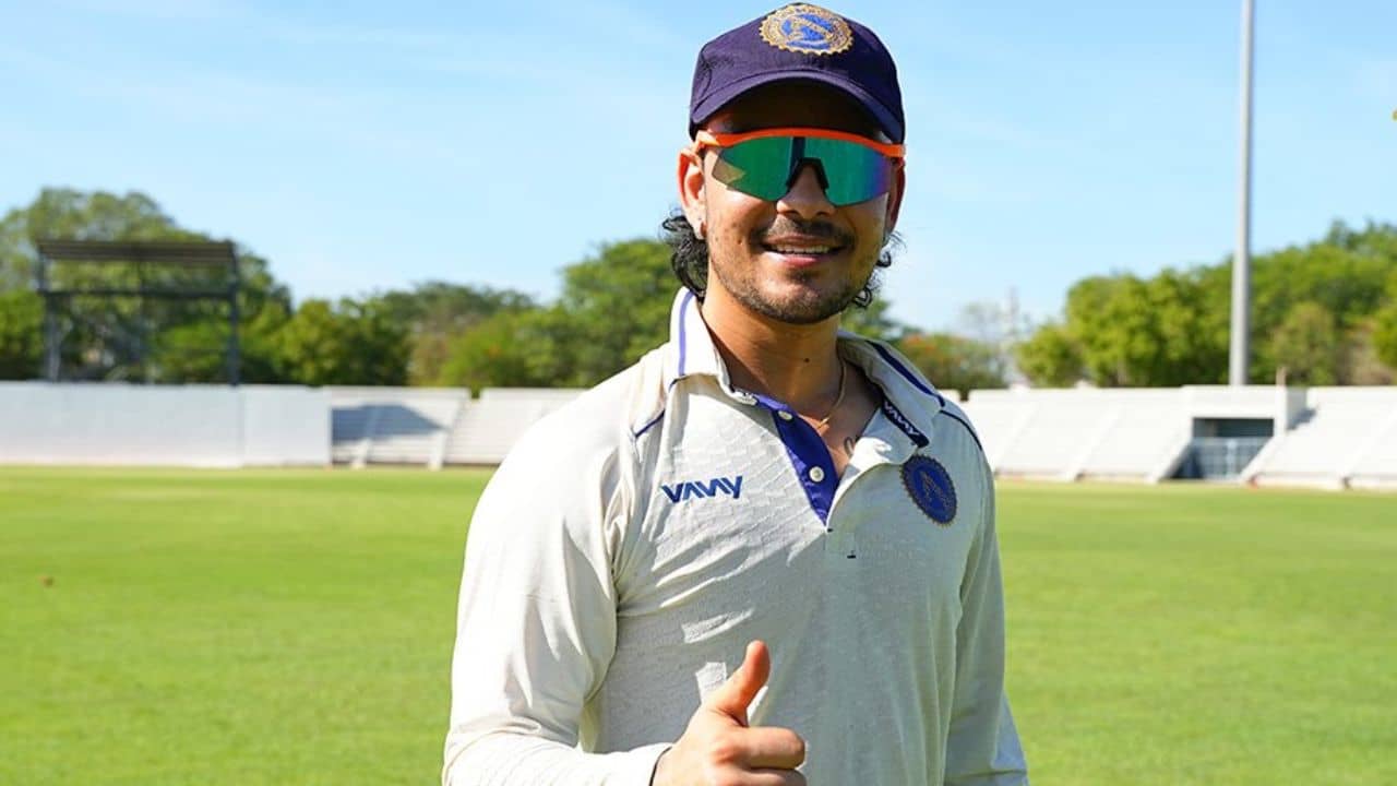 Ishan Kishan: ঈশান কিষাণের বায়ে হাত কা খেল! জোড়া ছক্কা হাঁকিয়ে ম্যাচ ফিনিশ...