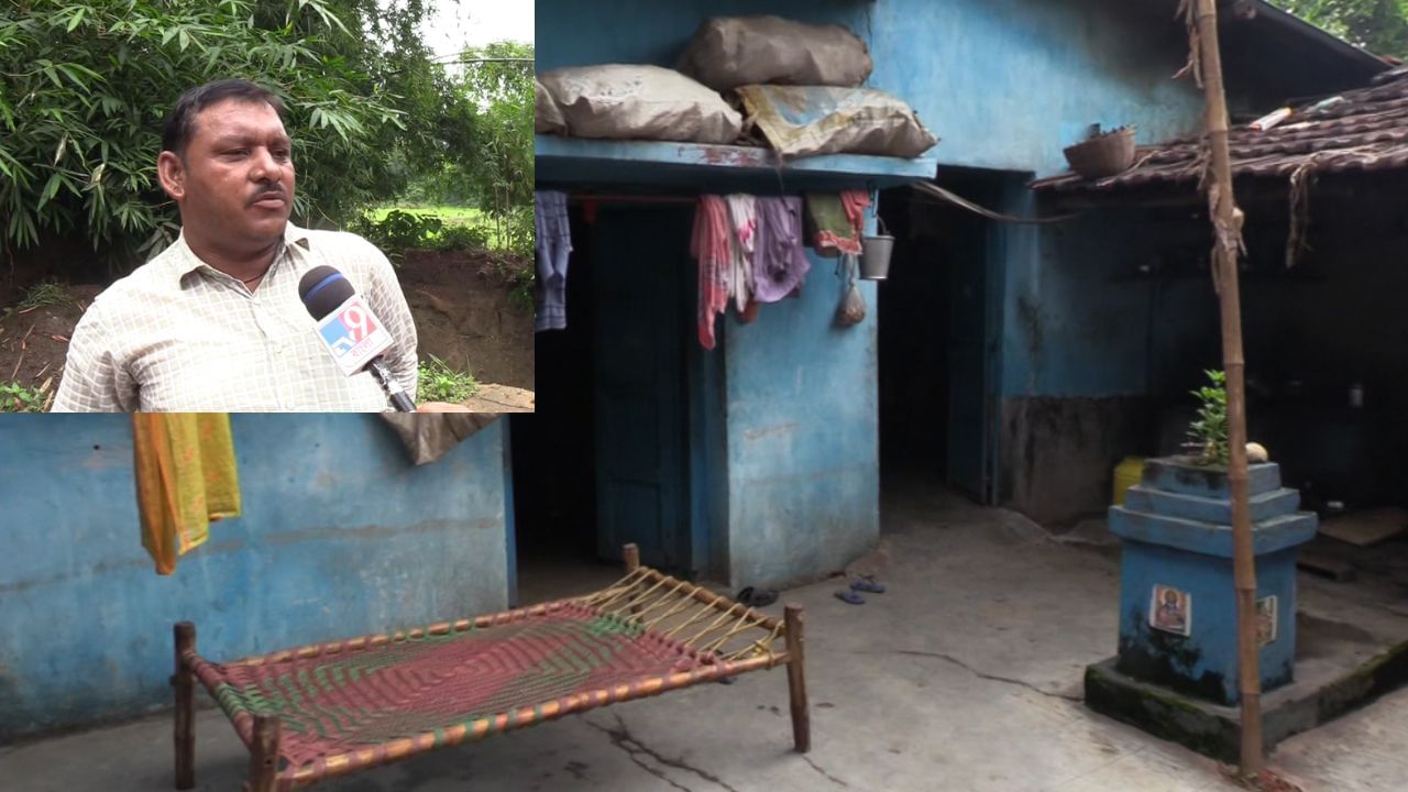 Asansol: রাতের কয়েক সেকেন্ডেই সে আসবে, জীবন্ত কবর পড়তে পারেন ছেলেমেয়ে নিয়ে, বিনীদ্র রজনী গোপ পরিবারের, ভয়ে কাঁটা পাড়া Asansol: রাতের কয়েক সেকেন্ডেই সে আসবে, জীবন্ত কবর পড়তে পারেন ছেলেমেয়ে নিয়ে, বিনীদ্র রজনী গোপ পরিবারের, ভয়ে কাঁটা পাড়া