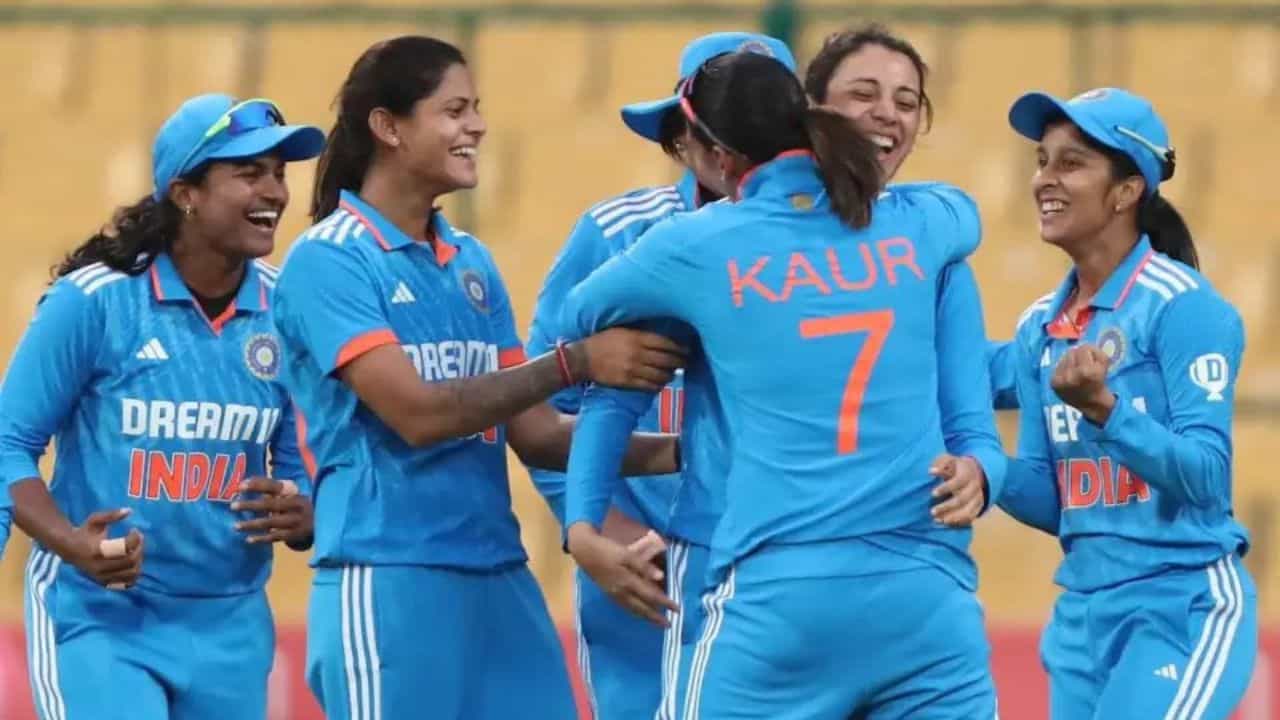 India Squad: টি-টোয়েন্টি বিশ্বকাপের দল ঘোষণা, দলে বাংলার রিচা ঘোষও India Squad: টি-টোয়েন্টি বিশ্বকাপের দল ঘোষণা, দলে বাংলার রিচা ঘোষও