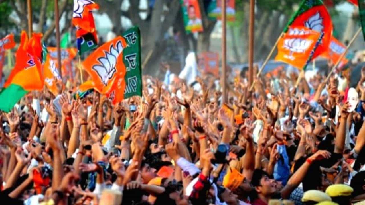 BJP in Tripura: ত্রিপুরায় পঞ্চায়েত ভোটে বিজেপির জয়জয়কার, পদ্ম ঝড়ে খড়কুটোর মতো উড়ে গেল বিরোধীরা BJP in Tripura: ত্রিপুরায় পঞ্চায়েত ভোটে বিজেপির জয়জয়কার, পদ্ম ঝড়ে খড়কুটোর মতো উড়ে গেল বিরোধীরা