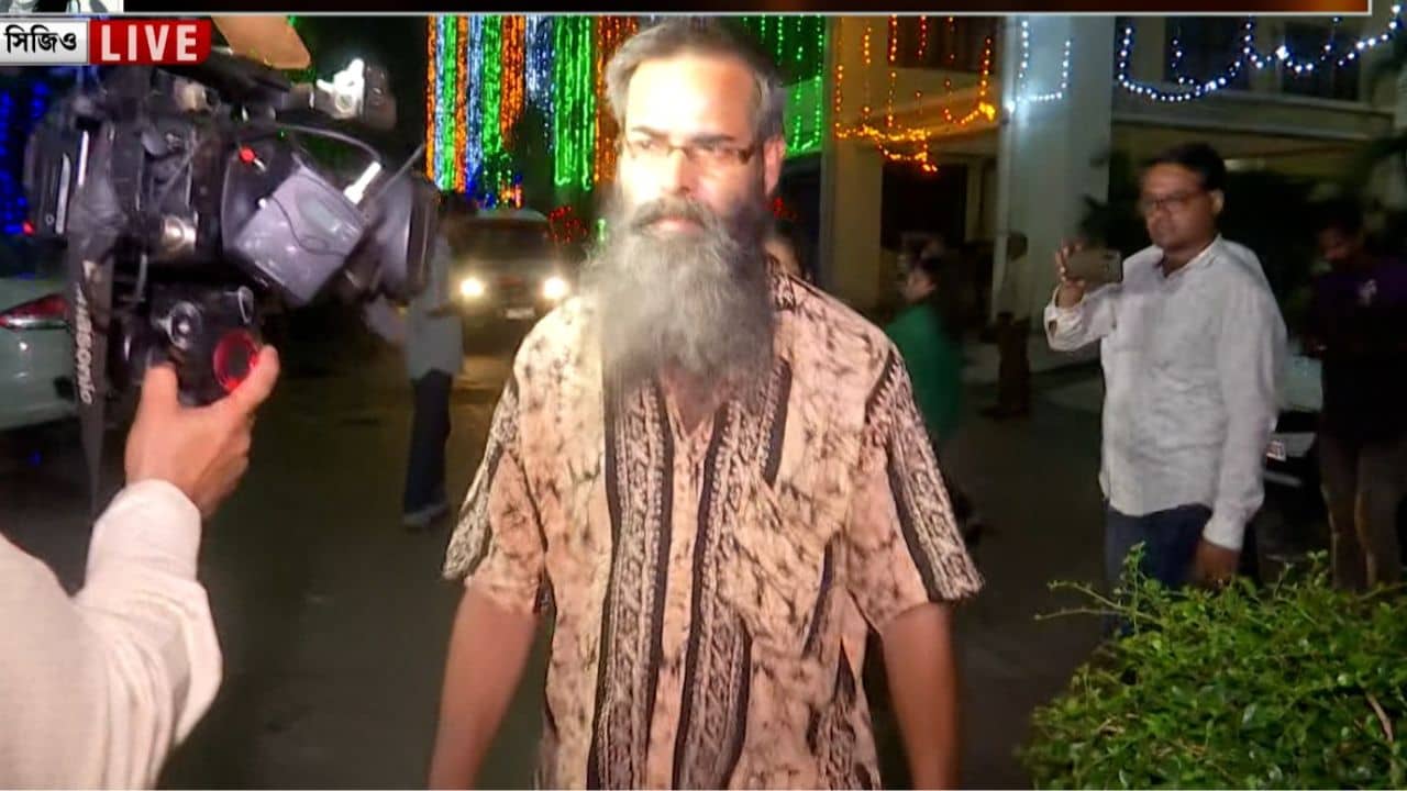 R G Kar: সেই রাতের ঘটনাক্রম জানতে আরও ৯ জনকে তলব সিবিআই-এর, মিলিয়ে দেখা হচ্ছে সন্দীপ ঘোষের বয়ান