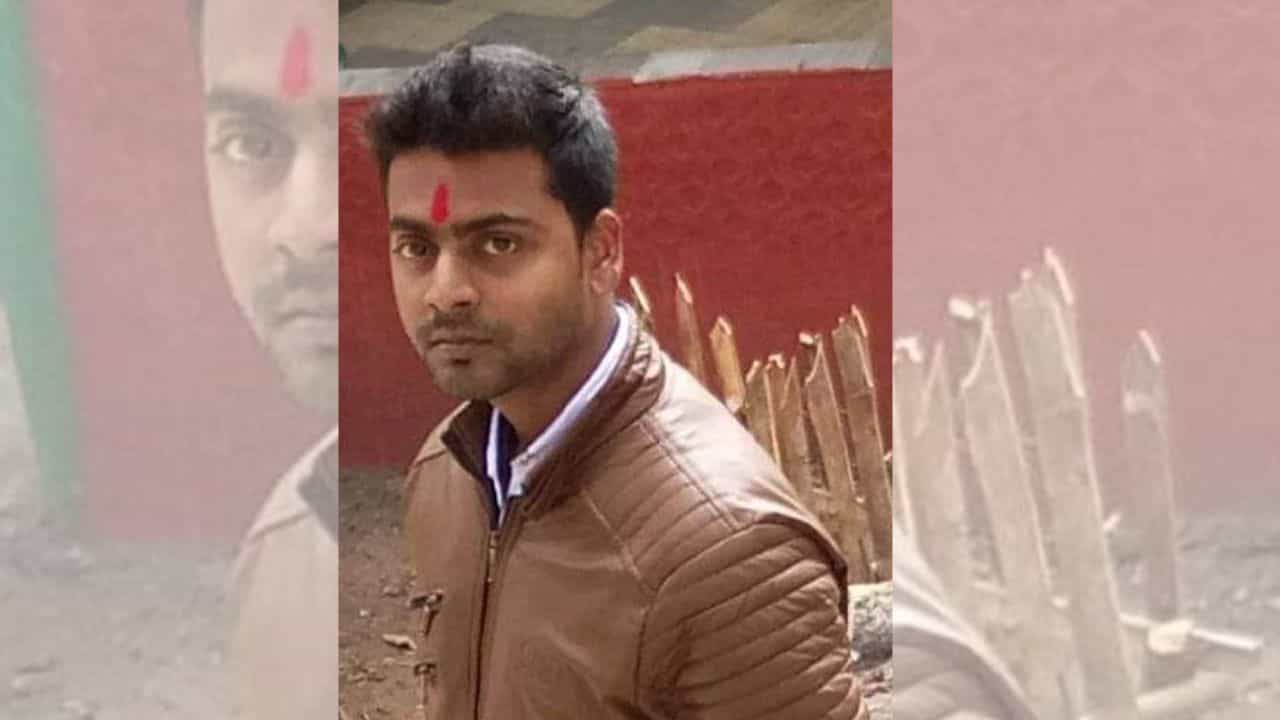 Civic Volunteer: সম্পত্তির জন্য মা-বাবার উপর অত্যাচার, কাঠগড়ায় সিভিক ভলান্টিয়র Civic Volunteer: সম্পত্তির জন্য মা-বাবার উপর অত্যাচার, কাঠগড়ায় সিভিক ভলান্টিয়র