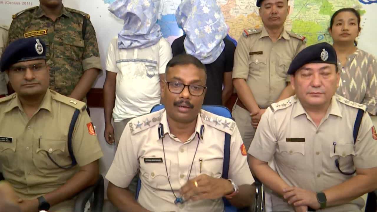 Cyber Fraud: ইউটিউব চ্যানেল খুলে প্রতারণার অভিযোগ, গ্রেফতার ২ পাণ্ডা Cyber Fraud: ইউটিউব চ্যানেল খুলে প্রতারণার অভিযোগ, গ্রেফতার ২ পাণ্ডা