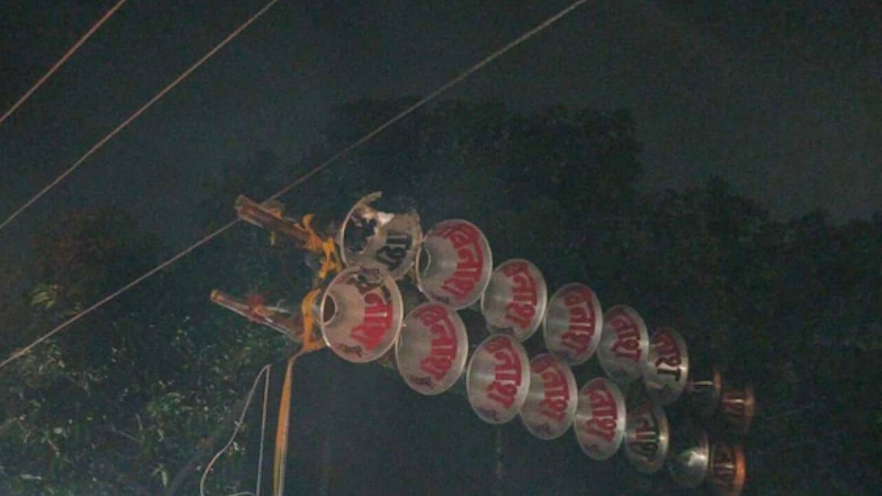 গাঁক গাঁক করে ডিজে বাজছিল, হঠাৎ চিৎকার, মাটিতে ছিটকে পড়ল পরপর ৯টি লাশ...শিবের মাথায় জল ঢালা হল না আর