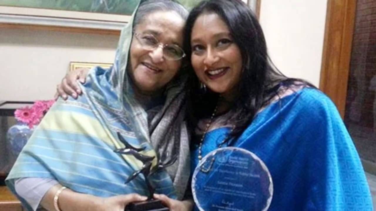 Sheikh Hasina: দেশছাড়া হাসিনা, মায়ের সঙ্গে দেখা করতে পারেন কন্যা সাইমা
