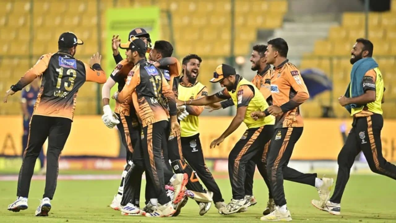 T20 Cricket: তিনটে সুপার ওভার! রিঙ্কু সিংয়ের মঞ্চে অবশেষে ম্যাচের ফয়সালা