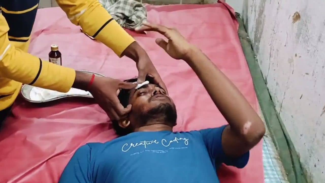 Islampur: বাড়ি ফেরার পথে ছিনতাইয়ের চেষ্টা, দুই ব্যবসায়ীর মাথা ফাটল দুষ্কৃতীরা