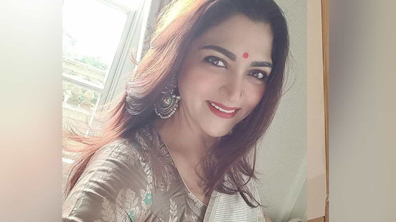 Khushbu Sundar: 'যে হাত শক্তভাবে ধরার কথা ছিল, সেই হাতই আমায়...', বাবার হাতে যৌন নিগ্রহ, মুখ খুললেন অভিনেত্রী-BJP নেত্রী Khushbu Sundar: 'যে হাত শক্তভাবে ধরার কথা ছিল, সেই হাতই আমায়...', বাবার হাতে যৌন নিগ্রহ, মুখ খুললেন অভিনেত্রী-BJP নেত্রী