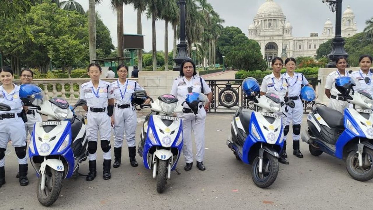 Kolkata Police: আরও বেশি সংখ্যক মহিলা পুলিশ নামবে শহরের রাস্তায়, নারী নিরাপত্তায় অত্যন্ত কঠোর কলকাতা পুলিশ