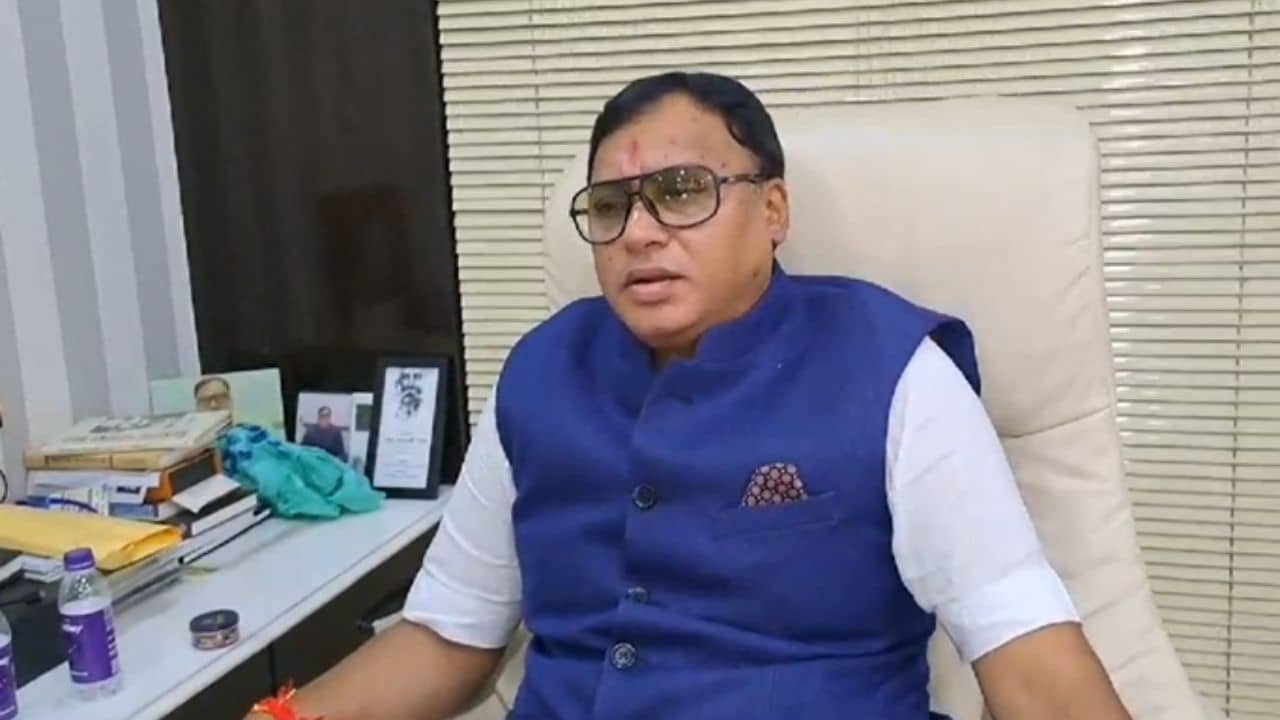 North Dinajpur: ...দায়িত্ব নিয়ে বললাম আমি ইস্তফা দেবো, জন্মাষ্টমীতেই পদত্যাগের হুঁশিয়ারি কৃষ্ণর