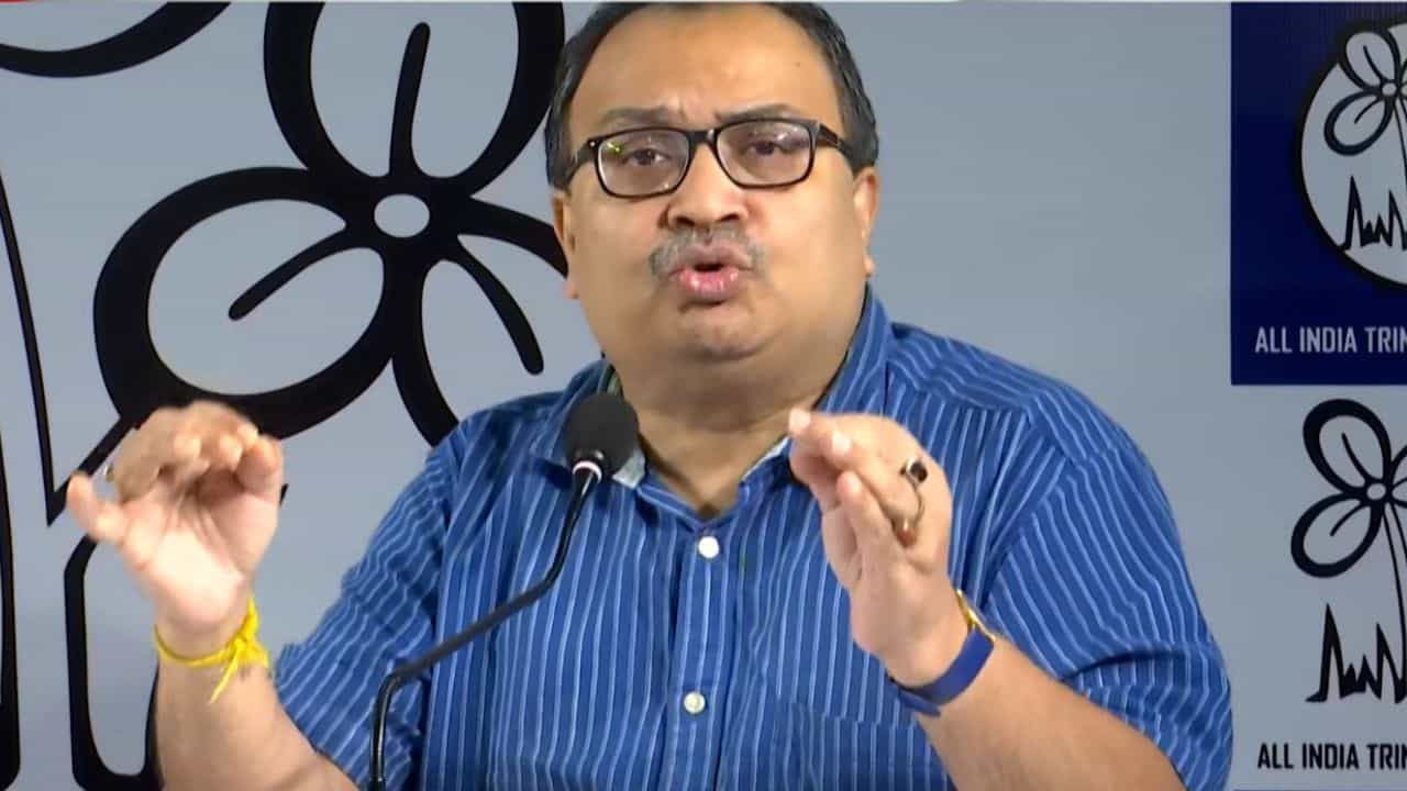 Kunal Ghosh: 'পুলিশের পোশাক পরে গুলি চালাতে পারে', নবান্ন অভিযানে তৃণমূলের 'পূর্বাভাস' Kunal Ghosh: 'পুলিশের পোশাক পরে গুলি চালাতে পারে', নবান্ন অভিযানে তৃণমূলের 'পূর্বাভাস'